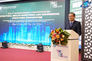 Ông Nguyễn Minh Hà-Hiệu trưởng Trường Đại học Mở TPHCM phát biểu tại hội thảo.