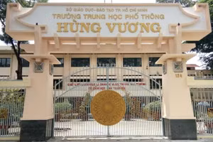 Trường THPT Hùng Vương đã có Hiệu trưởng mới sau khi hiệu trưởng cũ nghỉ hưu cách đây hơn 2 tháng.