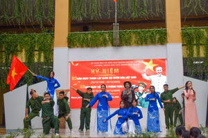 Sáng 16/12, Trường THPT Tây Thạnh tổ chức buổi sinh hoạt kỷ niệm 80 năm Ngày thành lập Quân đội nhân dân Việt Nam và 35 năm Ngày hội Quốc phòng toàn dân.