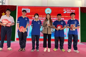 Phần quà gửi tặng các bạn học sinh trường THPT Thanh Đa.