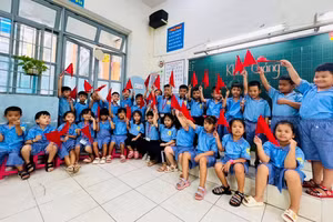 Học sinh Trường tiểu học An Hạ tập duyệt chuẩn bị cho ngày khai giảng.