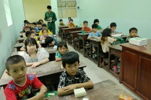 Giờ học của trẻ tại lớp học tình thương.