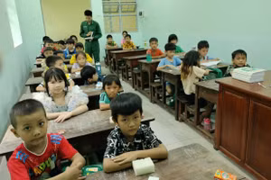 Giờ học của trẻ tại lớp học tình thương.