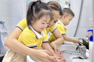 Có 49% phụ huynh hài lòng với chất lượng nhà vệ sinh trường học.