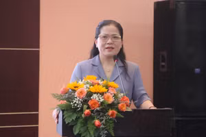 Thứ trưởng Nguyễn Thị Kim Chi phát biểu tại hội thảo.