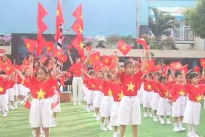 Học sinh Trường Mầm non Thành phố (TPHCM) trong Ngày hội 50 năm phát triển bậc học mầm non.