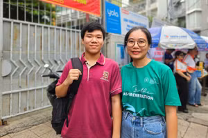 Cô Nhung sẽ đồng hành cùng học trò của mình trong suốt 2 ngày diễn ra kỳ thi tốt nghiệp THPT 2025.