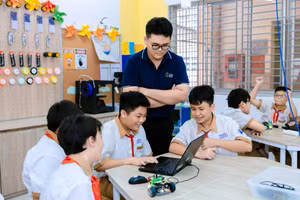 Giờ học STEM của học sinh Trường THCS Lương Định Của (phường Cát Lái, TPHCM).