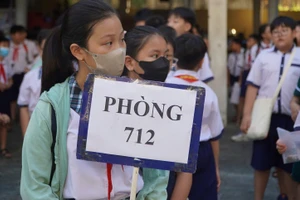 Học sinh tham gia khảo sát vào lớp 6, Trường THCS-THPT Trần Đại Nghĩa.
