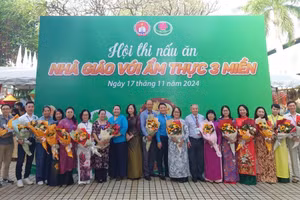 Công đoàn Ngành Giáo dục TPHCM tổ chức các hoạt động tháng nhớ ơn thầy cô chào mừng kỷ niệm 42 năm ngày Nhà giáo Việt Nam.