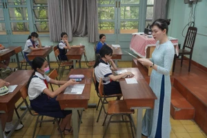Học sinh tham gia khảo sát vào lớp 6 Trường THCS và THPT Trần Đại Nghĩa.