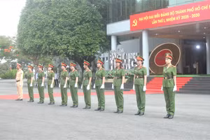 Lực lượng an ninh làm nhiệm vụ tại Đại hội.