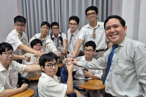 Đội tuyển học sinh giỏi quốc gia môn Tin học.