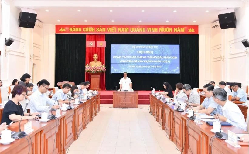 Nóng trong tuần: Đáp án các môn thi TN THPT; công tác pháp chế ngành Giáo dục