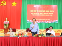 Thứ trưởng Phạm Ngọc Thưởng làm việc với các trường học ở Đắk Lắk. (Ảnh: Thành Tâm)