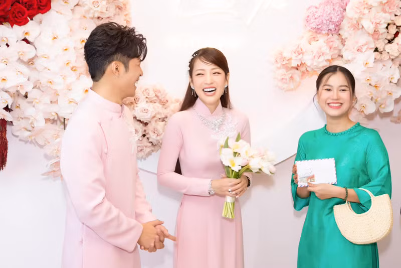 Sao Việt rộn ràng chuẩn bị 'ăn cưới' Puka và Gin Tuấn Kiệt