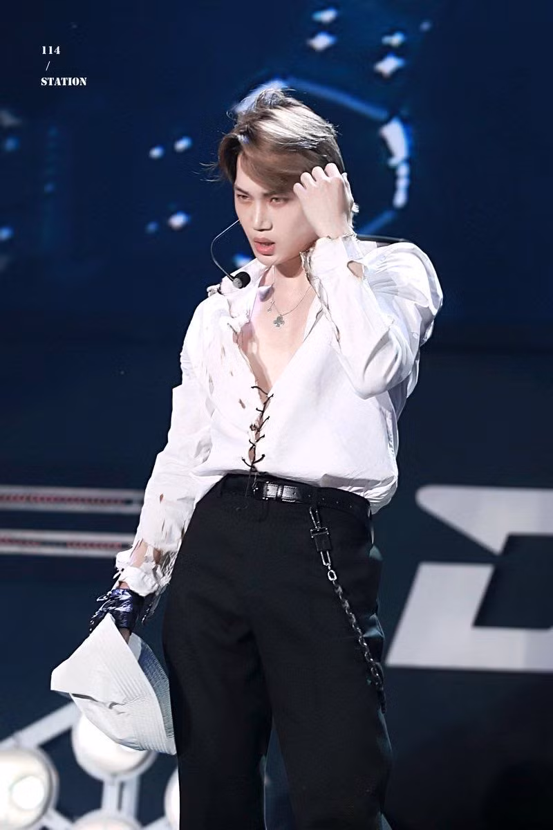 <strong> Kai (EXO):</strong> Thành viên nhóm nhạc EXO, đảm nhận vai trò nhảy chính. Anh luôn được yêu thích vì khả năng vũ đạo đầy "thần thái" mang đến cho khán giả màn trình diễn thu hút trên sân khấu. 10 thần tượng cực hot, không phải fan K-pop cũng có thể gọi tên