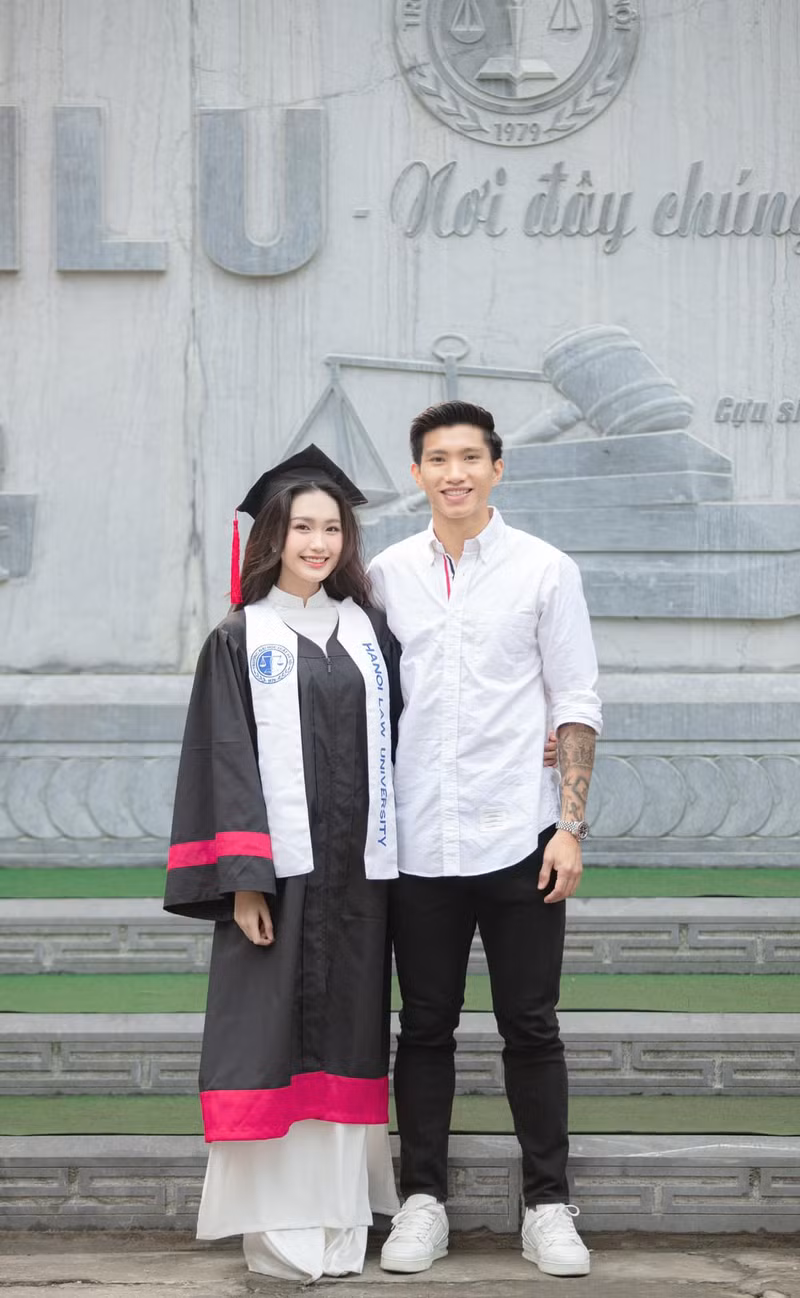  Đoàn Văn Hậu cầu hôn thành công Top 10 Hoa hậu Việt Nam 2020