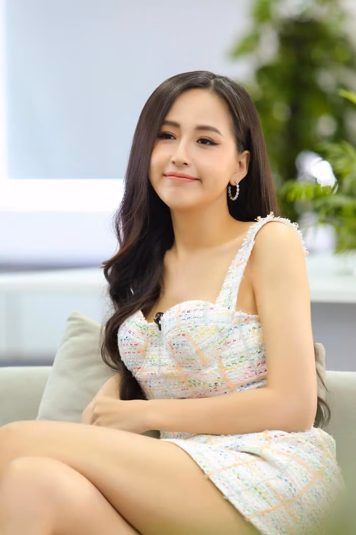 Nói về chuyện cân nặng, Hoa hậu Mai Phương Thúy thừa nhận bản thân rất áp lực khi bị tăng cân mất kiểm soát. Bất ngờ sắc vóc Hoa hậu Mai Phương Thúy khi chạm mốc 71 kg