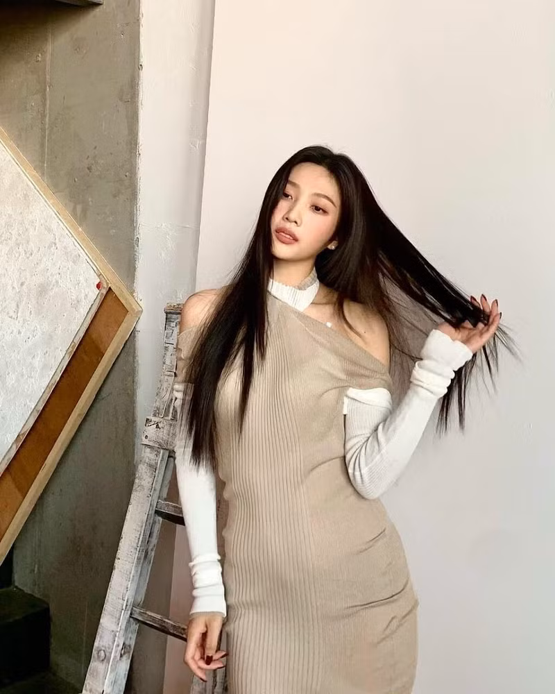 Joy (Red Velvet) có thể tạo sóng với thân hình thon gọn, săn chắc. 10 mỹ nhân xứ Hàn gây sốt vì tỷ lệ cơ thể đẹp đến khó tin