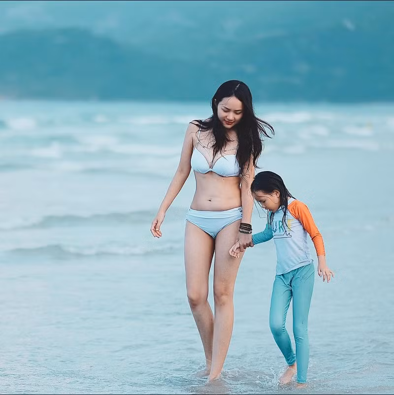 Giảm cân thành công, Phan Như Thảo khoe eo thon bất ngờ 