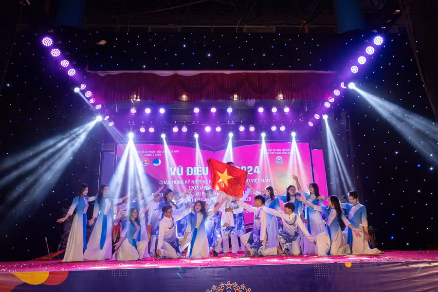 huu-nghi.jpg