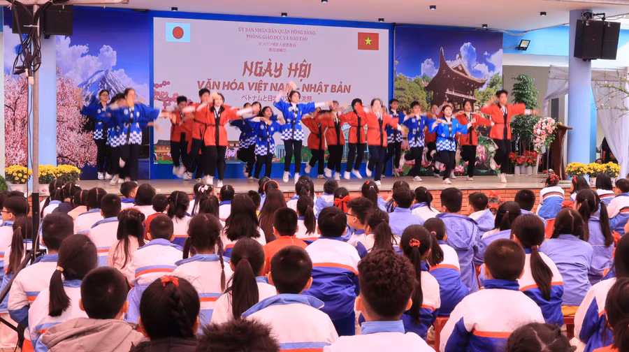 26-3-giao-luu2.jpg