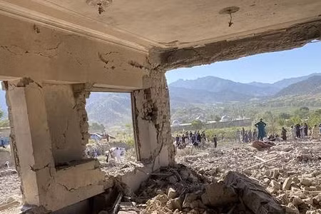 Quang cảnh thiệt hại ở tỉnh Paktia, miền Đông Afghanistan sau khi Pakistan cho biết họ đã tấn công các nơi ẩn náu của phiến quân bên trong Afghanistan.