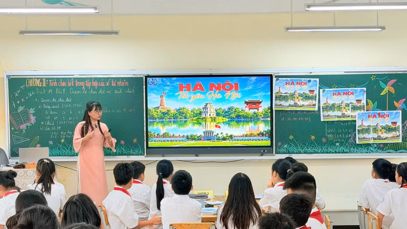 Học sinh Trường Tiểu học & THCS Nguyễn Du, phường Đại Mỗ, Hà Nội. Ảnh: Đình Tuệ.