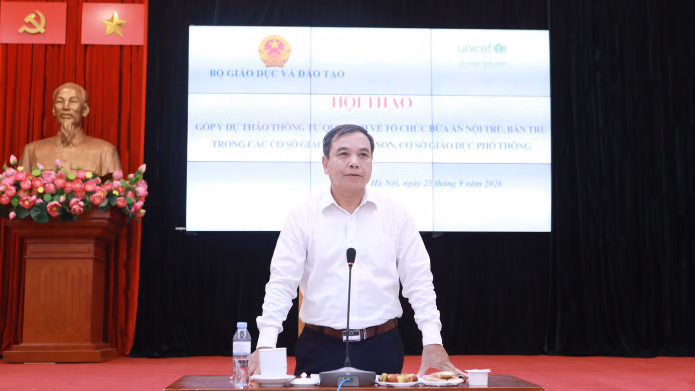 Ông Hoàng Đức Minh - Vụ trưởng Vụ Học sinh, sinh viên chủ trì hội thảo. Ảnh: Đình Tuệ.