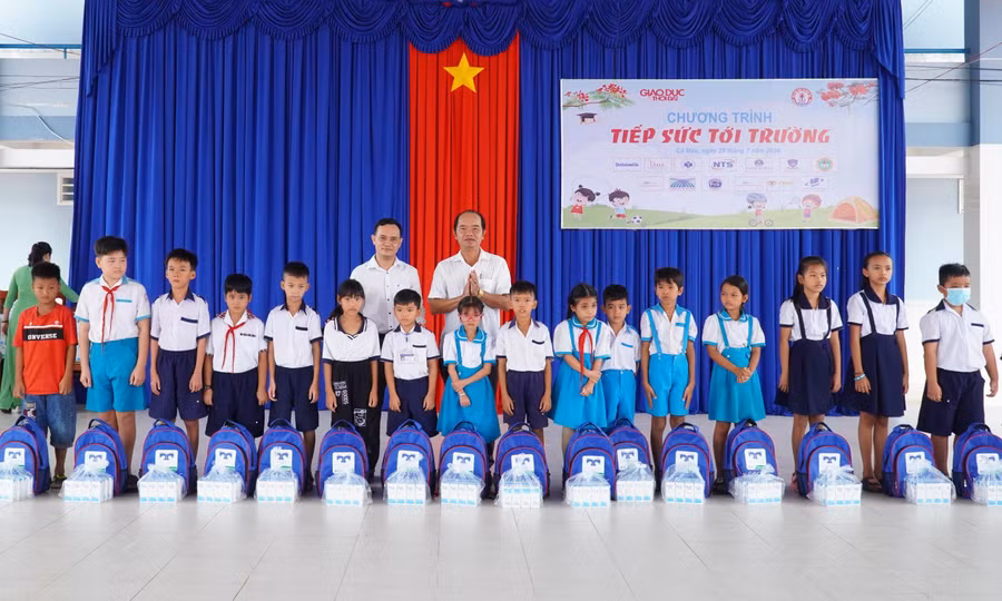 tiep suc 19.jpg