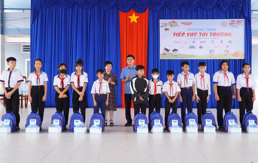 tiep suc 13.jpg