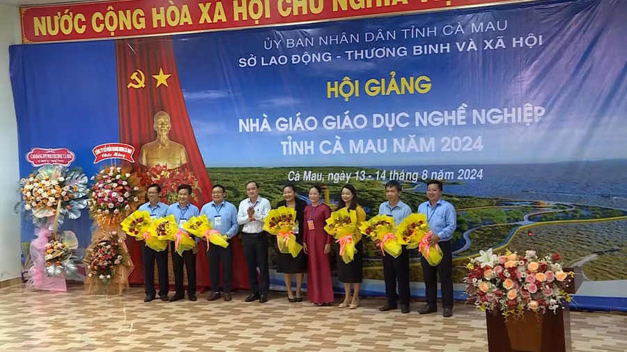 HOI GIANG 50.jpg