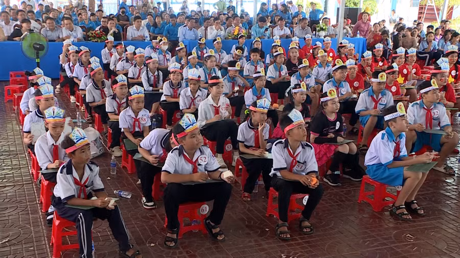 giao-luu-tieng-anh-2.jpg