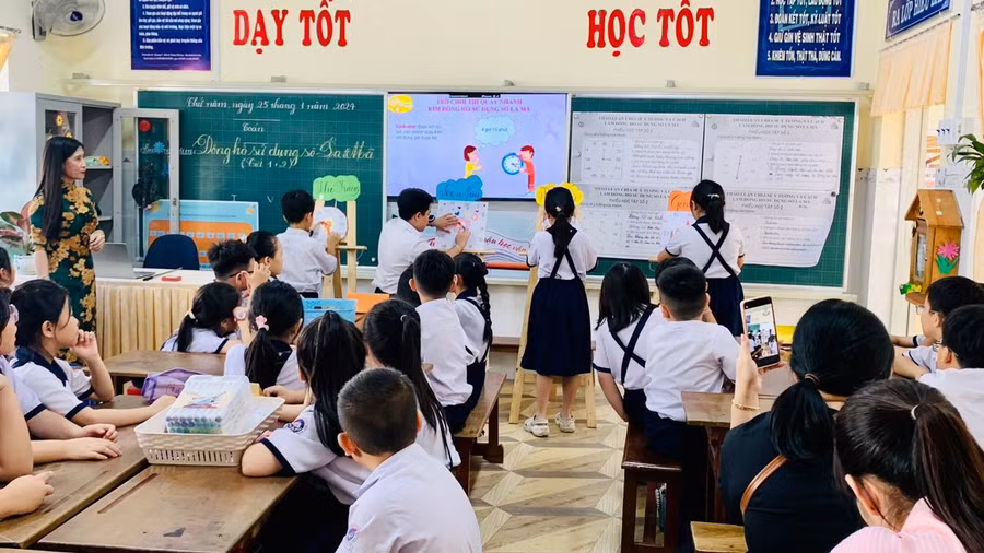Tiết học STEM tại Trường tiểu học Quang Trung (TP Cà Mau).