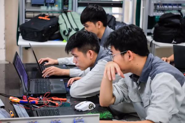 Đào tạo nghề cần gắn lý thuyết với thực hành