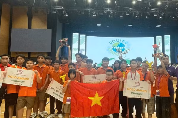 Học sinh Việt Nam đã xuất sắc trên đấu trường quốc tế về STEM–Robotics.