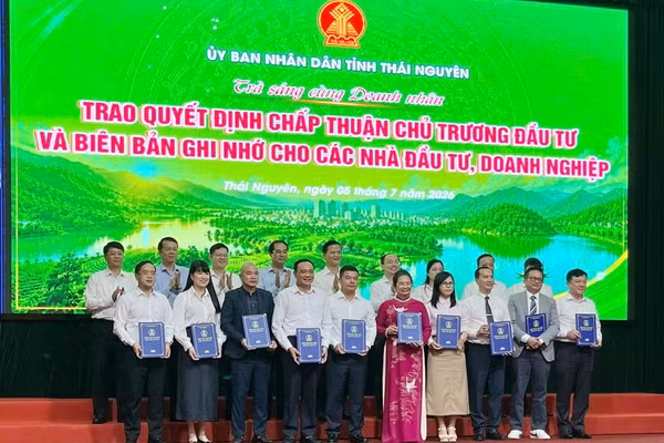 Lễ ký kết diễn ra thành công tốt đẹp.