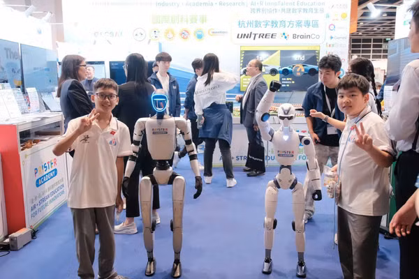 Đội tuyển Việt Nam tham gia ROBOG Asia Cup 2026.