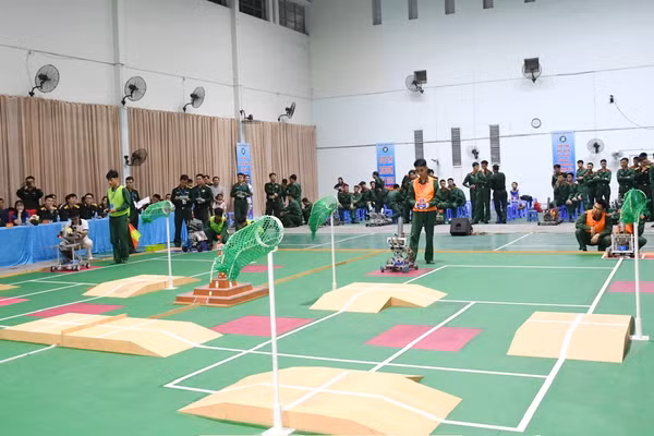 Chung kết cuộc thi Robocon năm 2024 do Học viện Kỹ thuật Quân sự tổ chức.