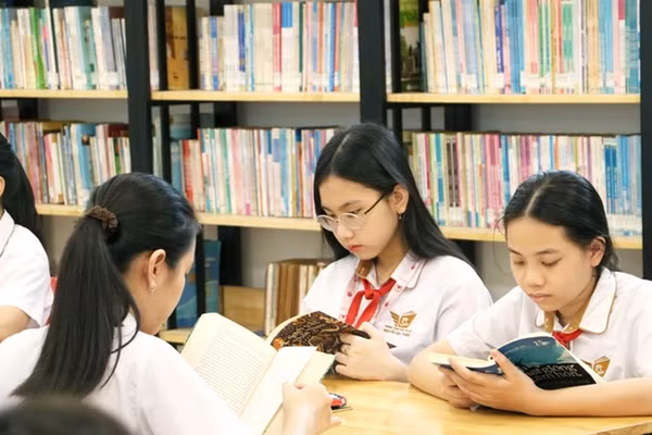 Miễn phí sách giáo khoa giáo dục phổ thông theo mô hình mượn - trả.