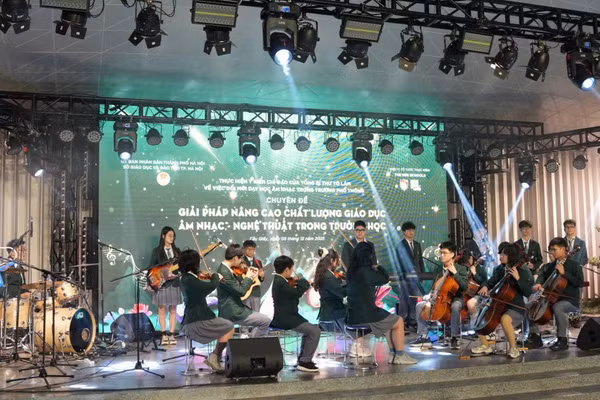 Học sinh của Hệ thống Trường Nguyễn Bỉnh Khiêm tự tin trình diễn nghệ thuật - tối 5/12.