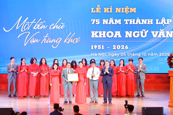 Khoa Ngữ văn, Trường Đại học Sư phạm Hà Nội tổ chức Lễ kỷ niệm 75 năm thành lập