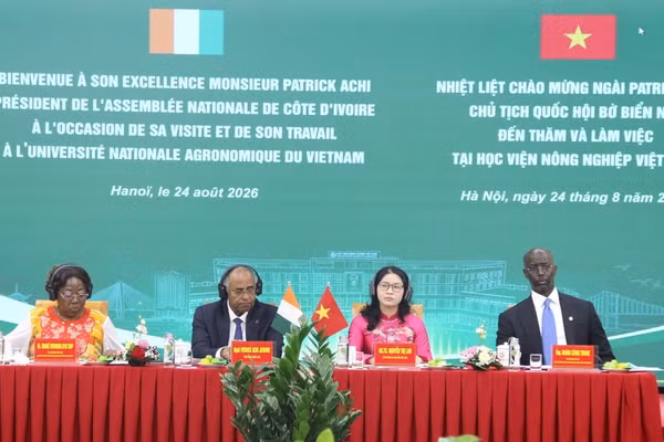  Thúc đẩy trao đổi đào tạo và nông nghiệp giữa Việt Nam với Bờ Biển Ngà