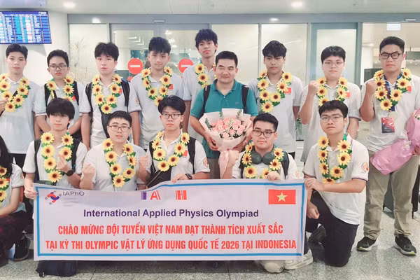 15 học sinh Việt Nam đạt giải Olympic Vật lý ứng dụng quốc tế 2026