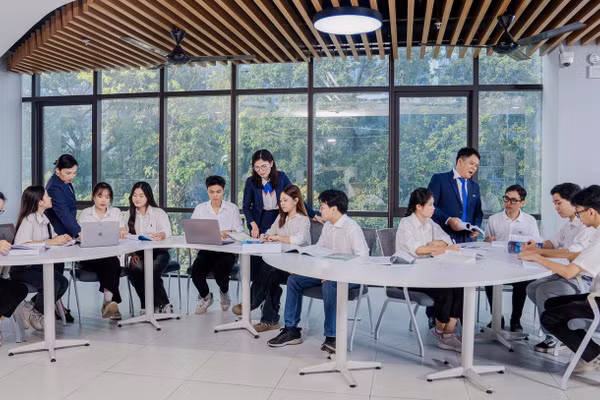 Trường đại học tăng tốc chiến lược đổi mới sáng tạo và chuyển đổi số