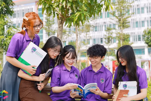 Sinh viên Trường ĐH Giáo dục (ĐH Quốc gia Hà Nội).