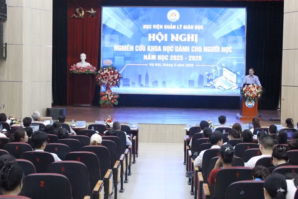 Toàn cảnh hội nghị.