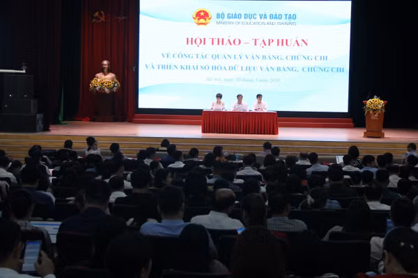 Toàn cảnh hội thảo.