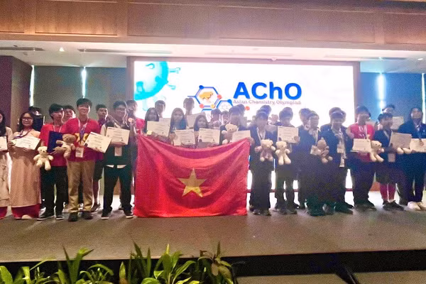 Đoàn Việt Nam xuất sắc giành 44 giải thưởng tại Kỳ thi Olympic Hóa học Châu Á.